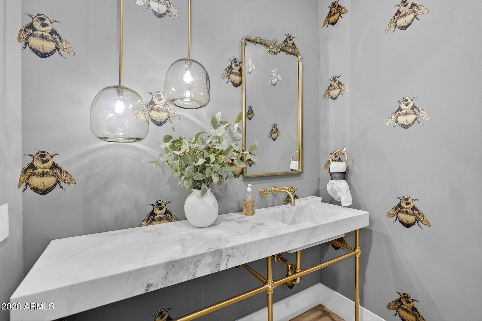 5617 E MONTECITO Avenue