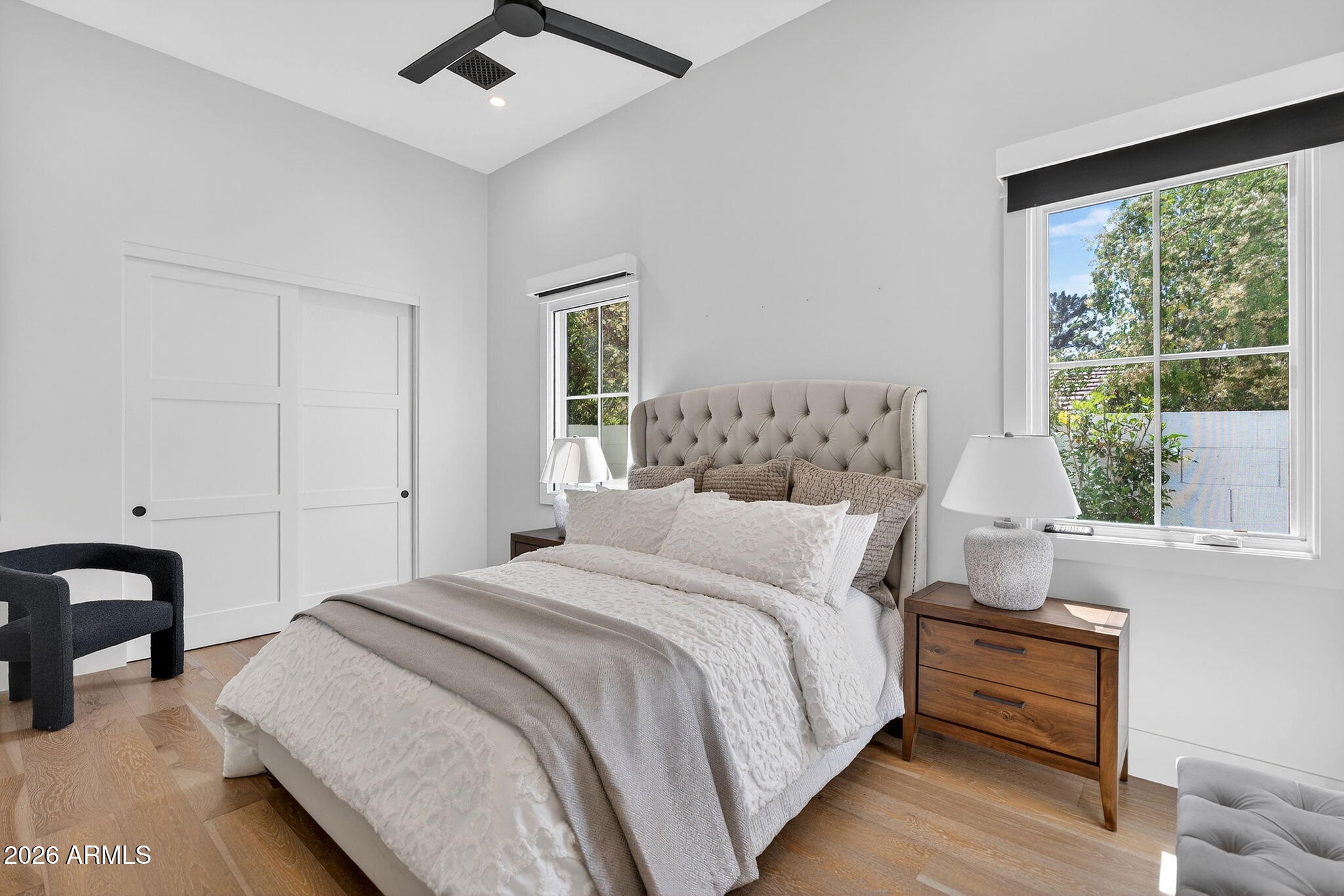 5617 E MONTECITO Avenue