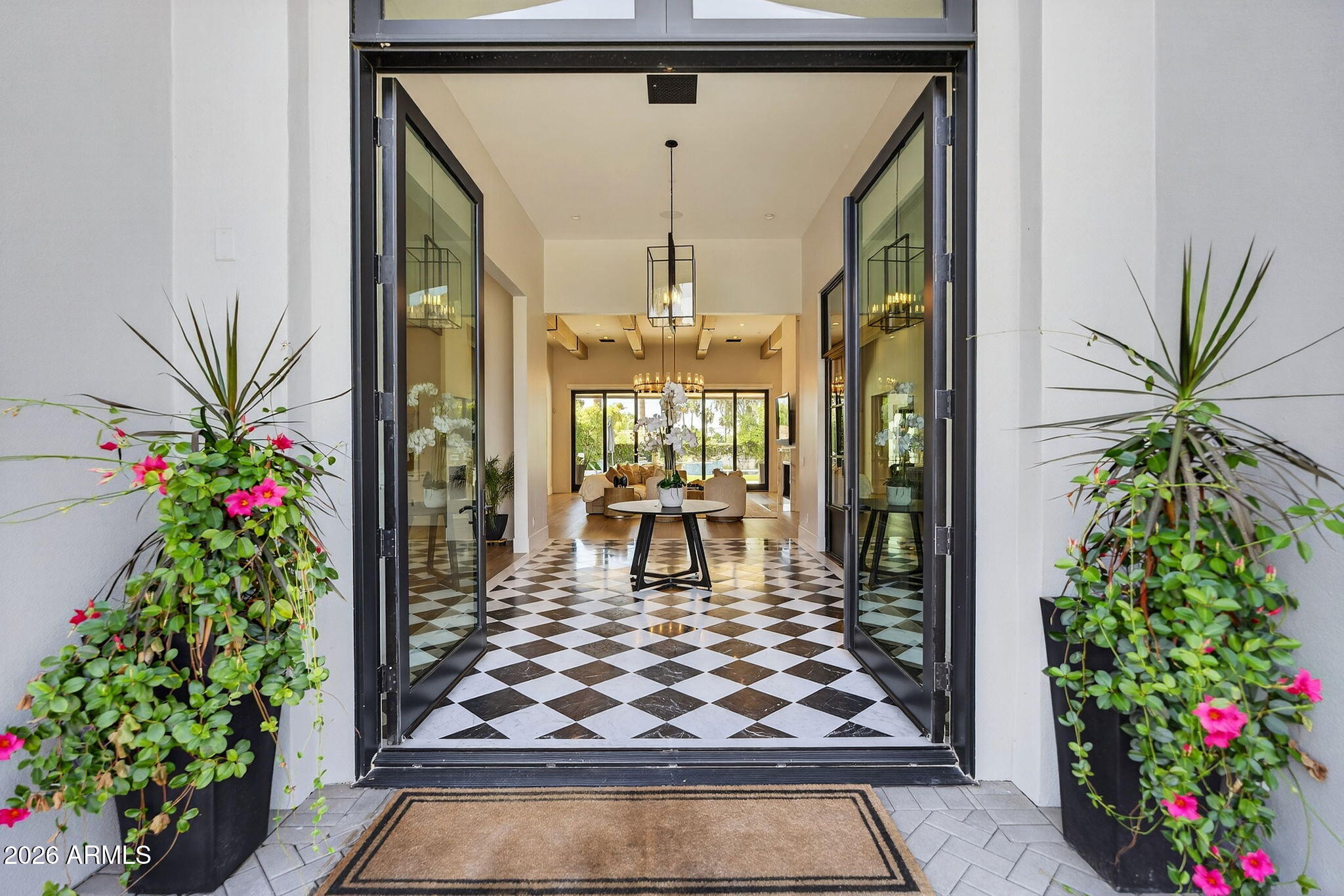 5617 E MONTECITO Avenue