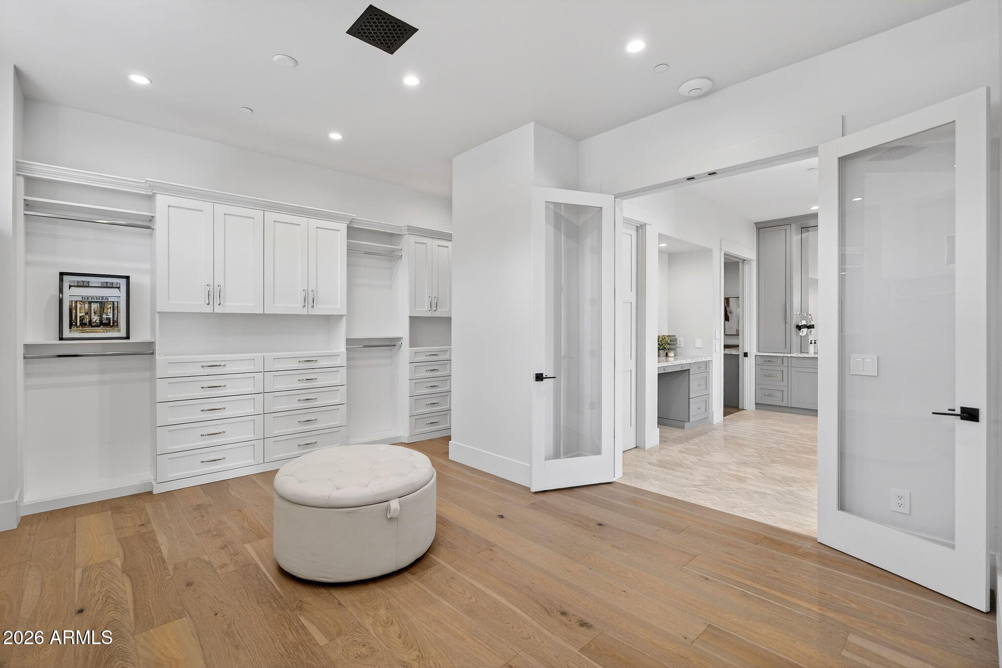 5617 E MONTECITO Avenue