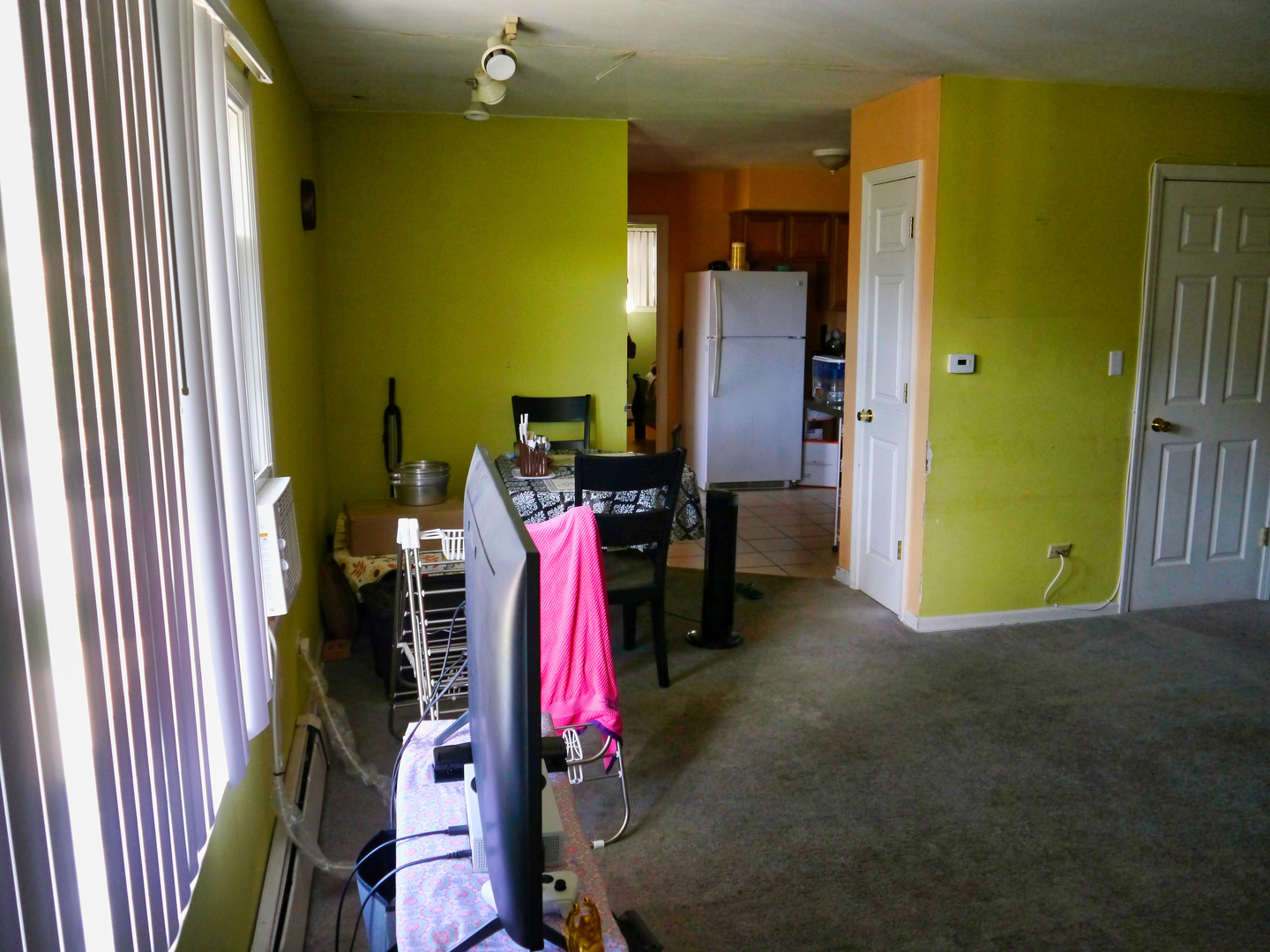 1107 HOLIDAY Lane Unit: 11