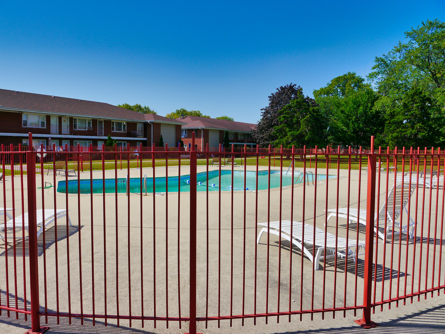 1107 HOLIDAY Lane Unit: 11