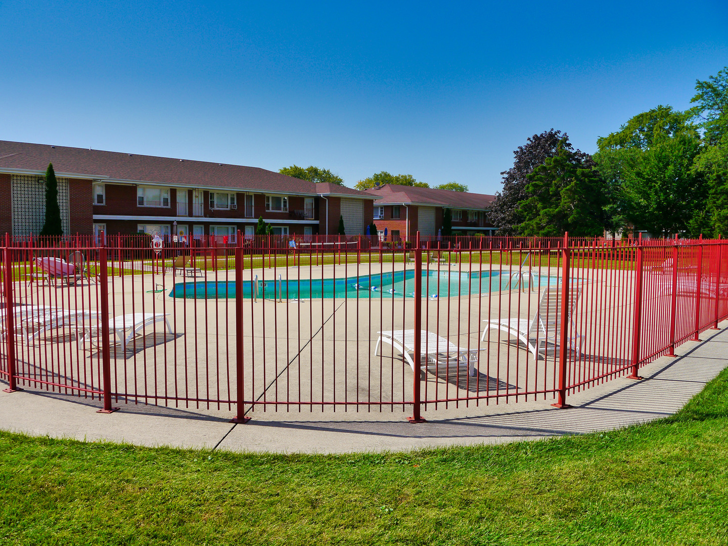 1107 HOLIDAY Lane Unit: 11