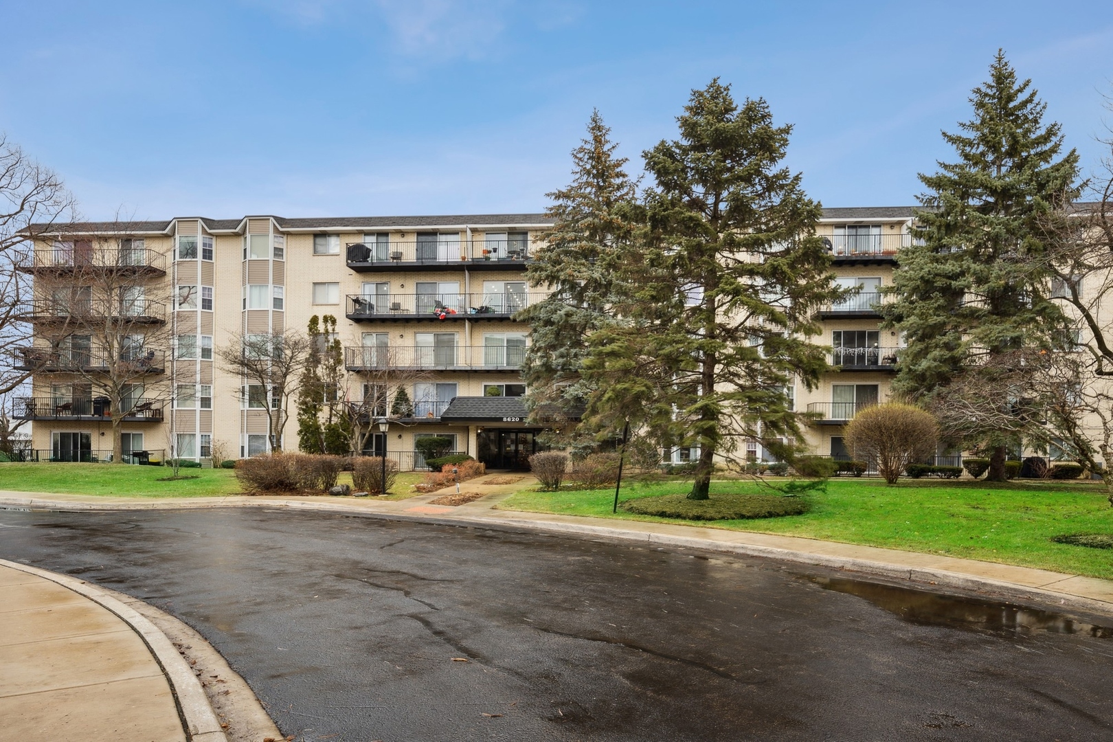 8620 Waukegan Road Unit: 504
