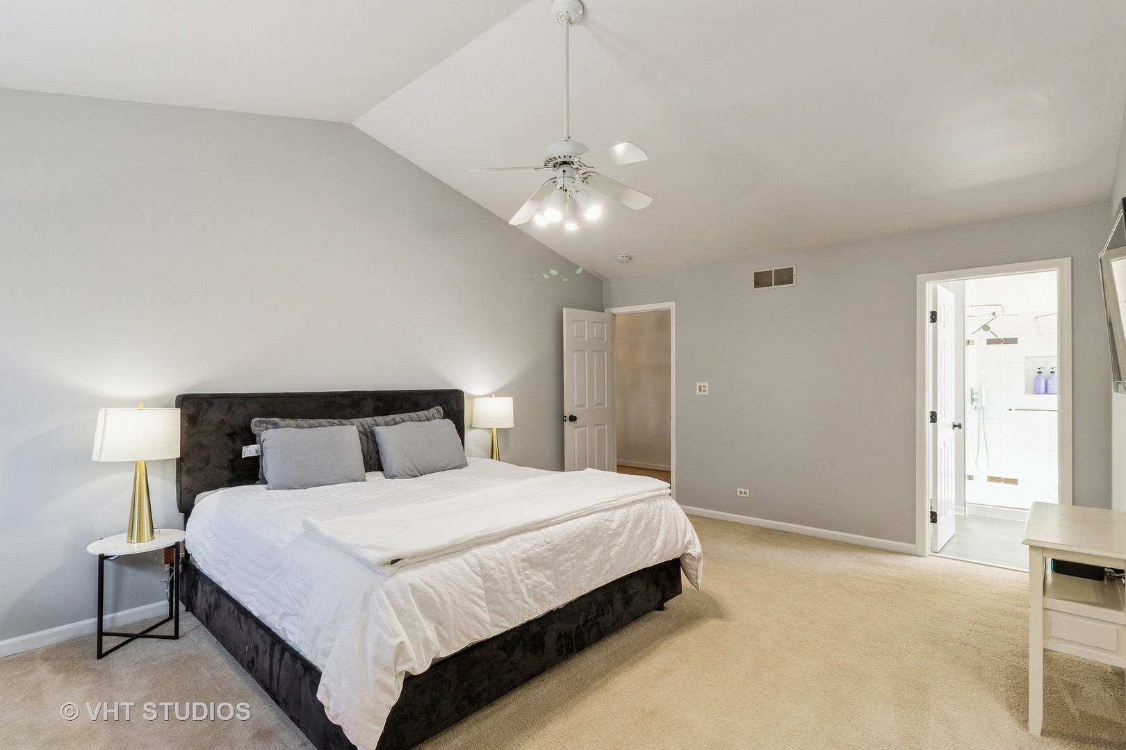 1004 Bentley Lane Unit: 2