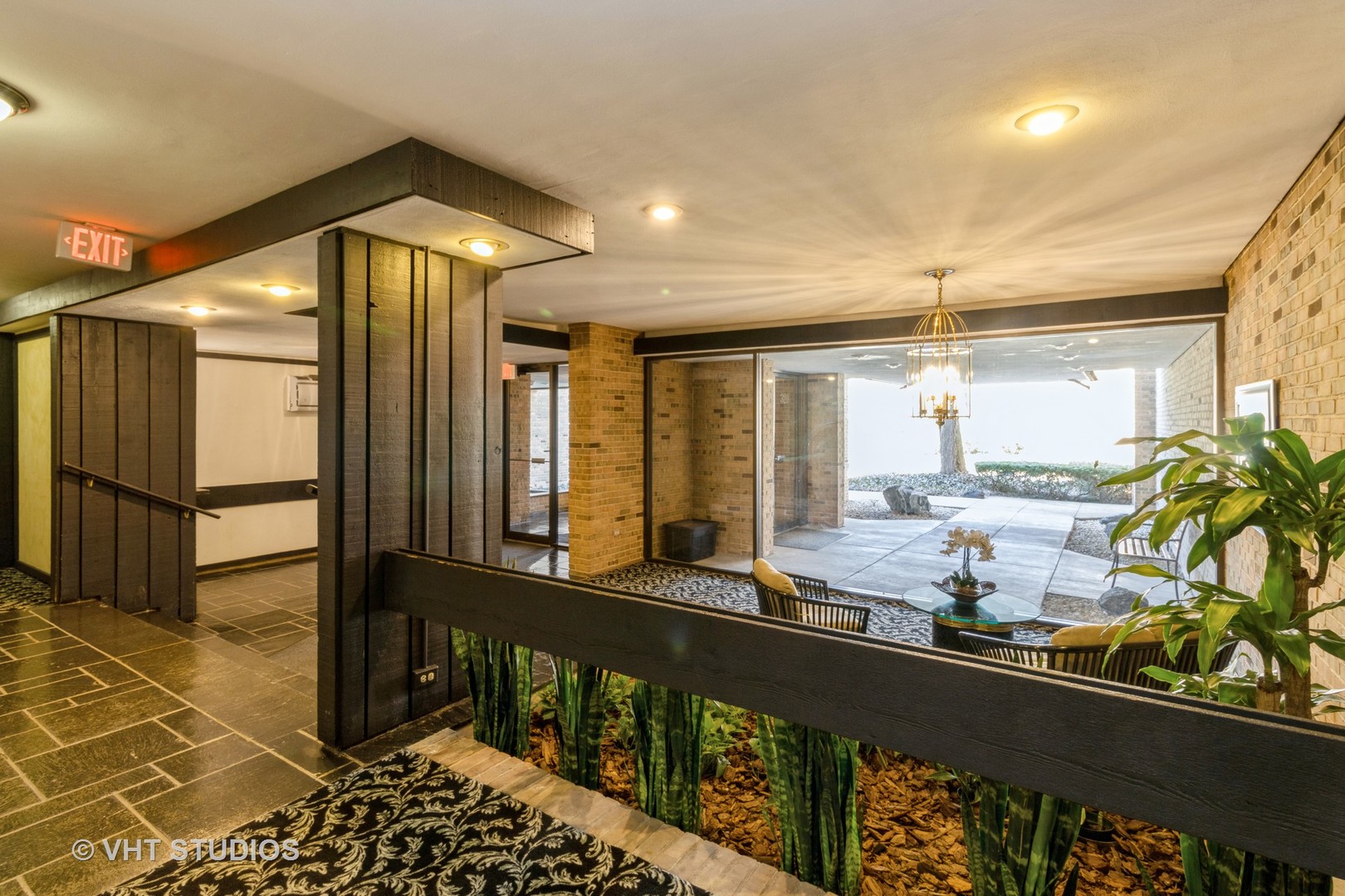 320 Claymoor Unit: 1E