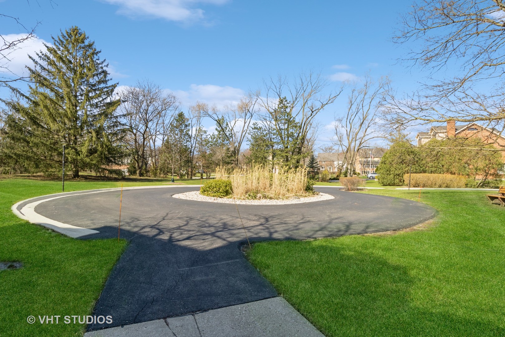 320 Claymoor Unit: 1E