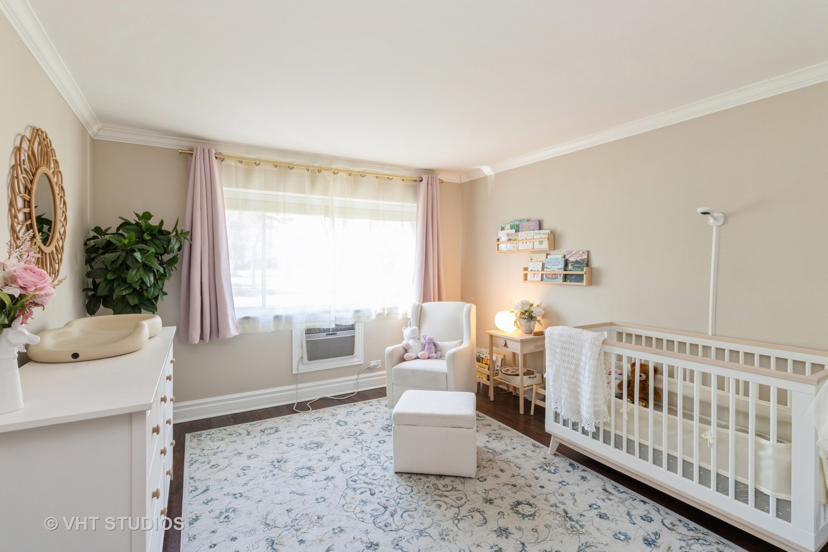 320 Claymoor Unit: 1E