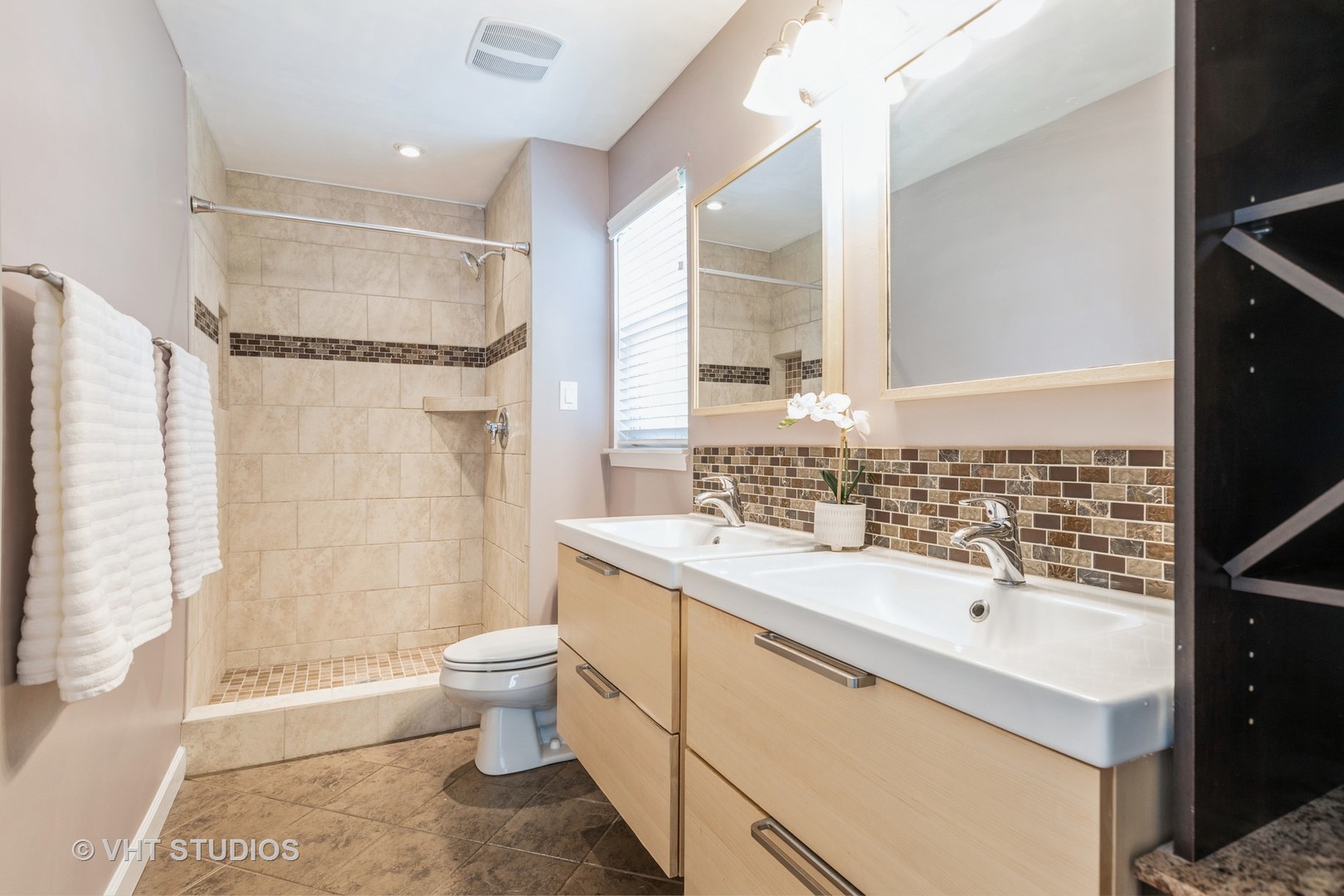 1100 Stratford Court Unit: B