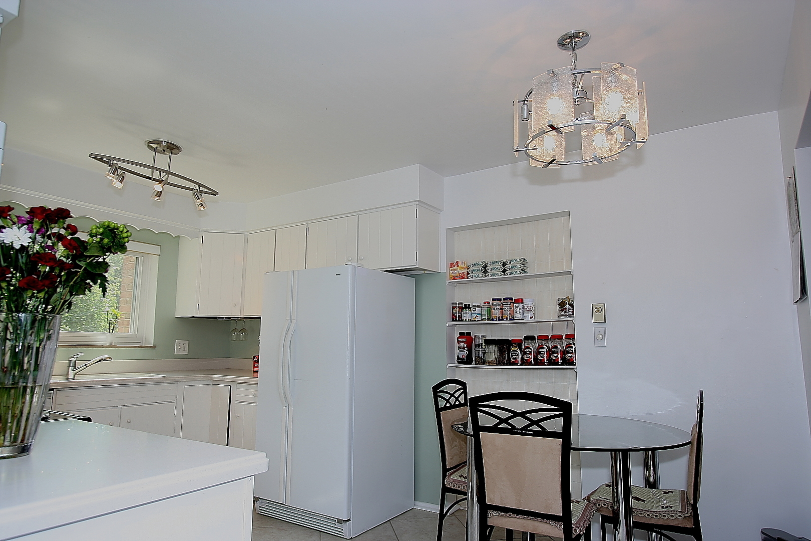 300 Claymoor Avenue Unit: 2C