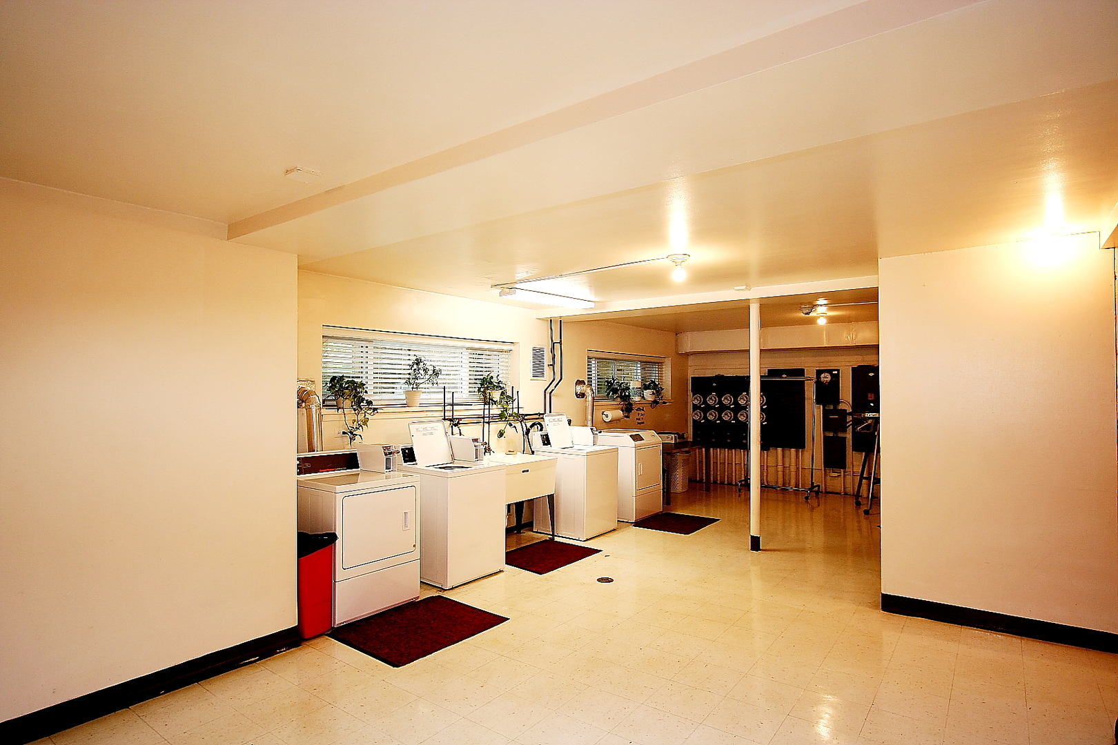 300 Claymoor Avenue Unit: 2C