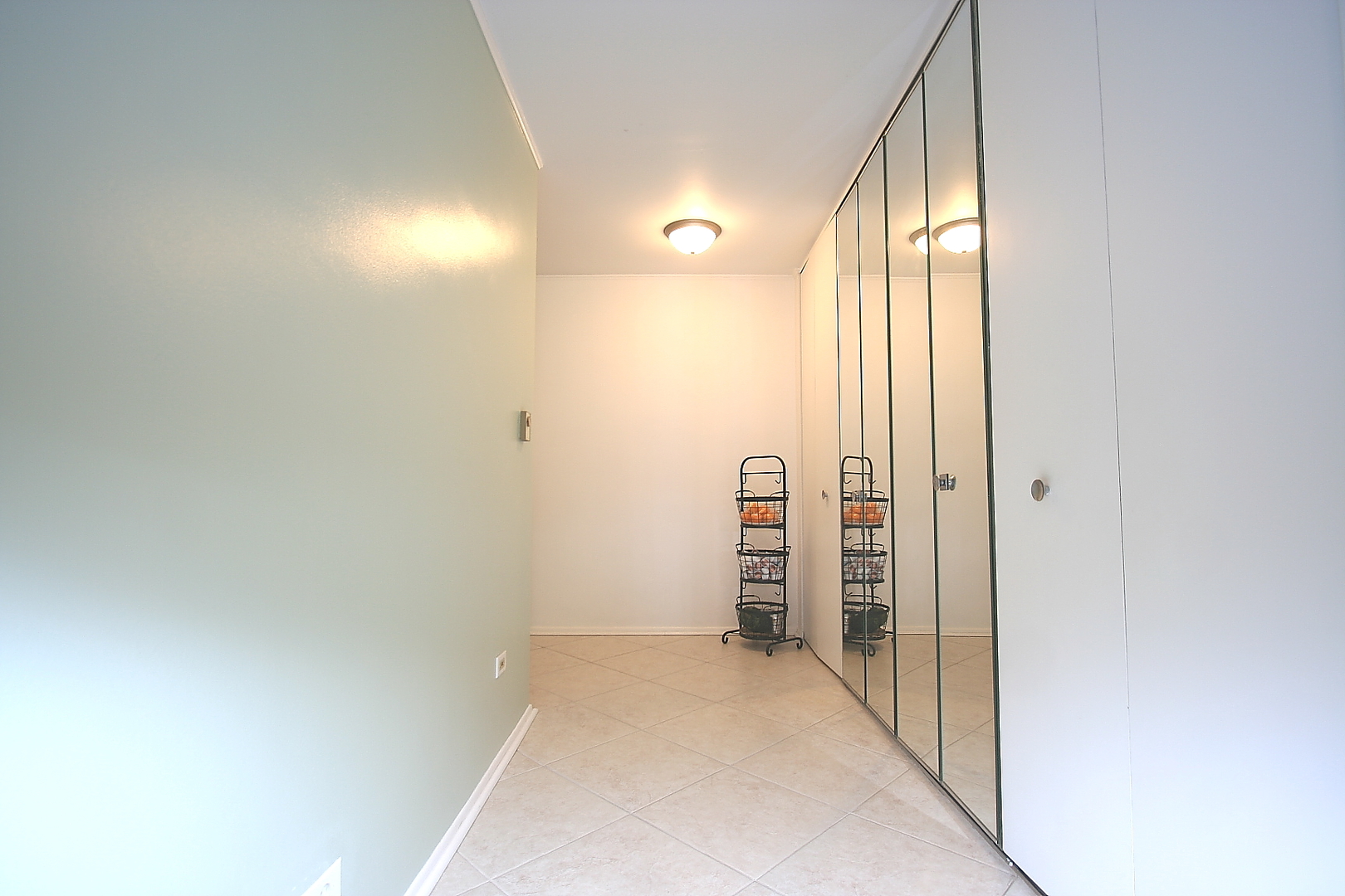 300 Claymoor Avenue Unit: 2C