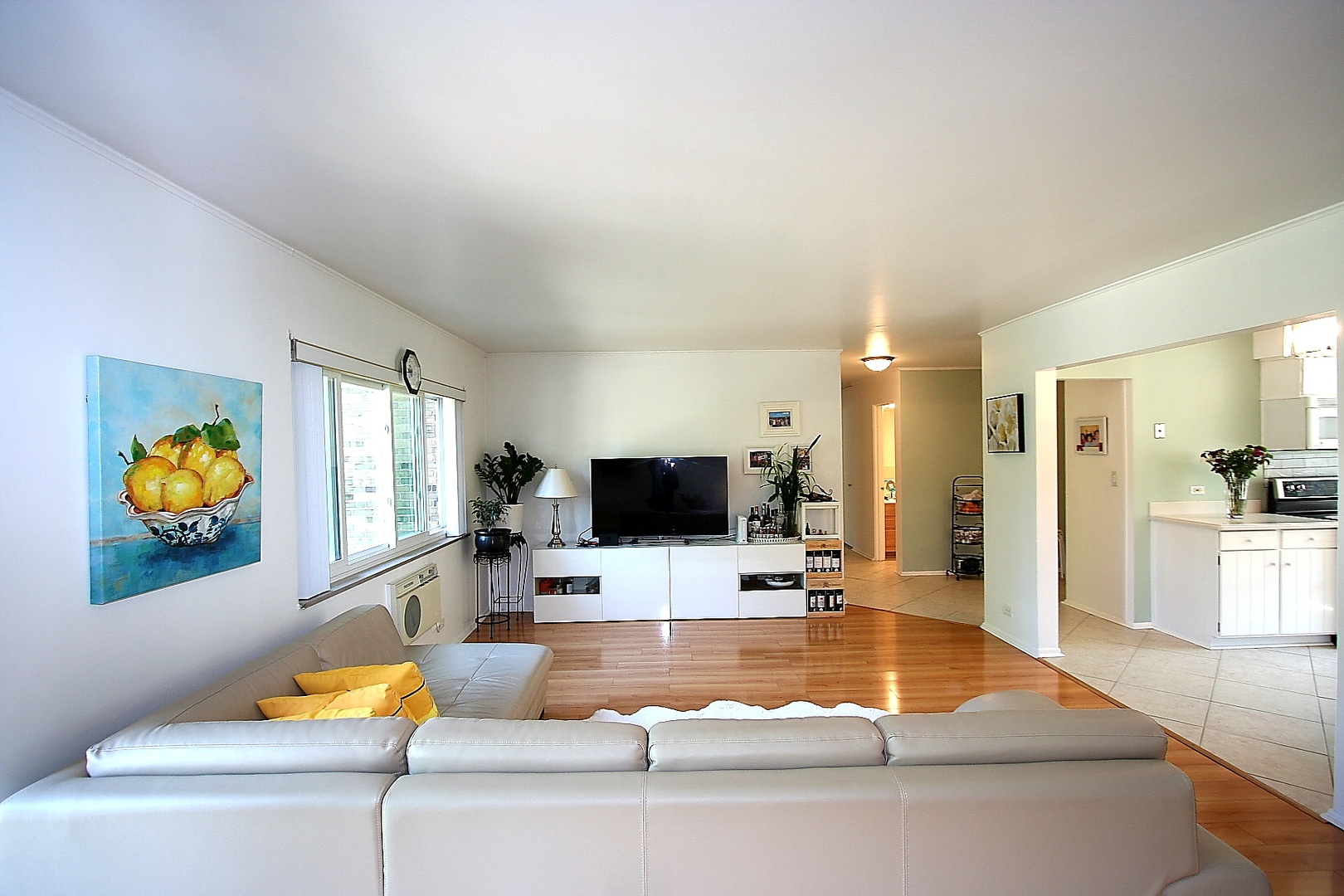 300 Claymoor Avenue Unit: 2C