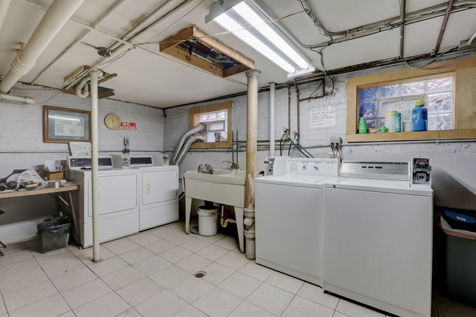 5504 W BARRY Avenue Unit: 2