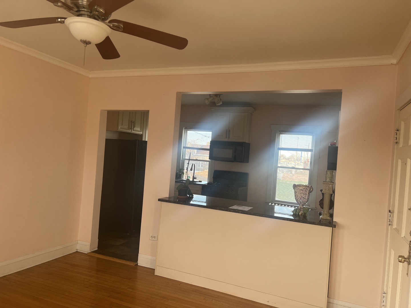 5510 W BARRY Avenue Unit: 2