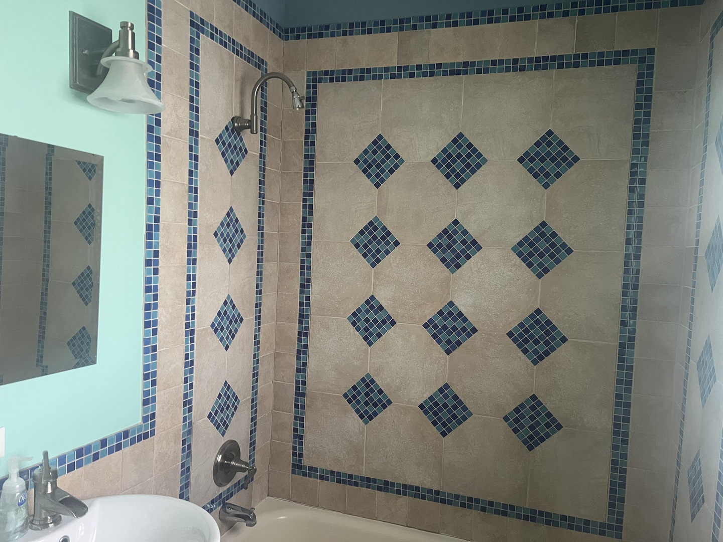 5510 W BARRY Avenue Unit: 2