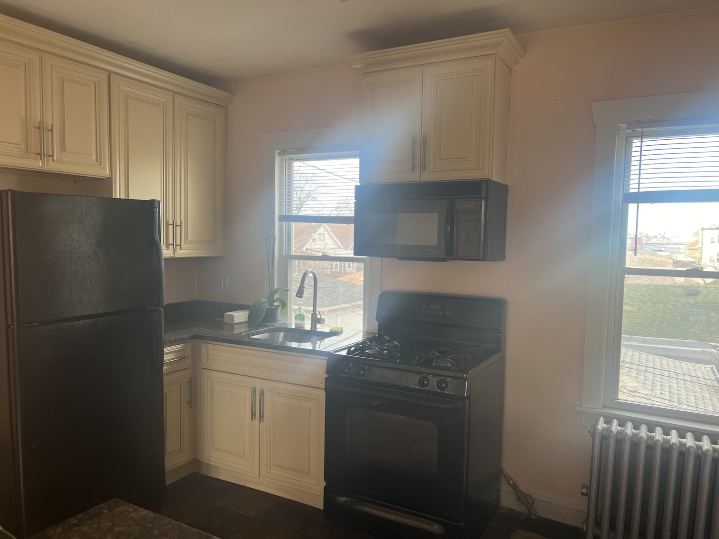 5510 W BARRY Avenue Unit: 2