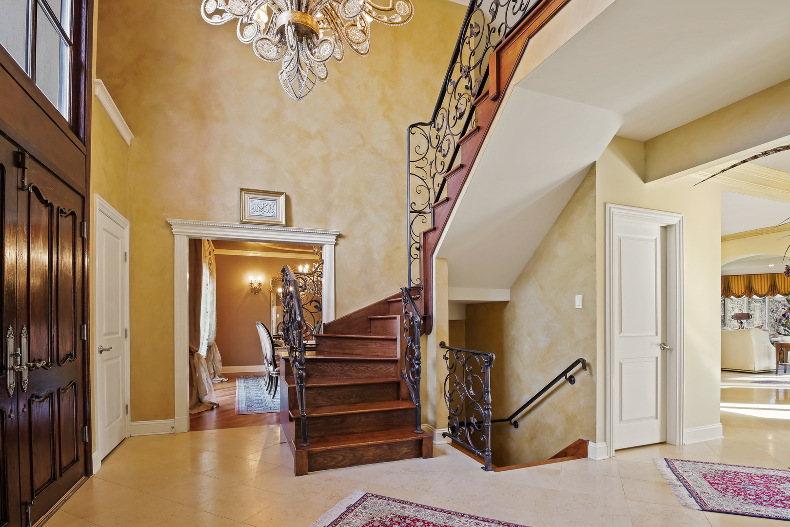 6447 Manor Drive