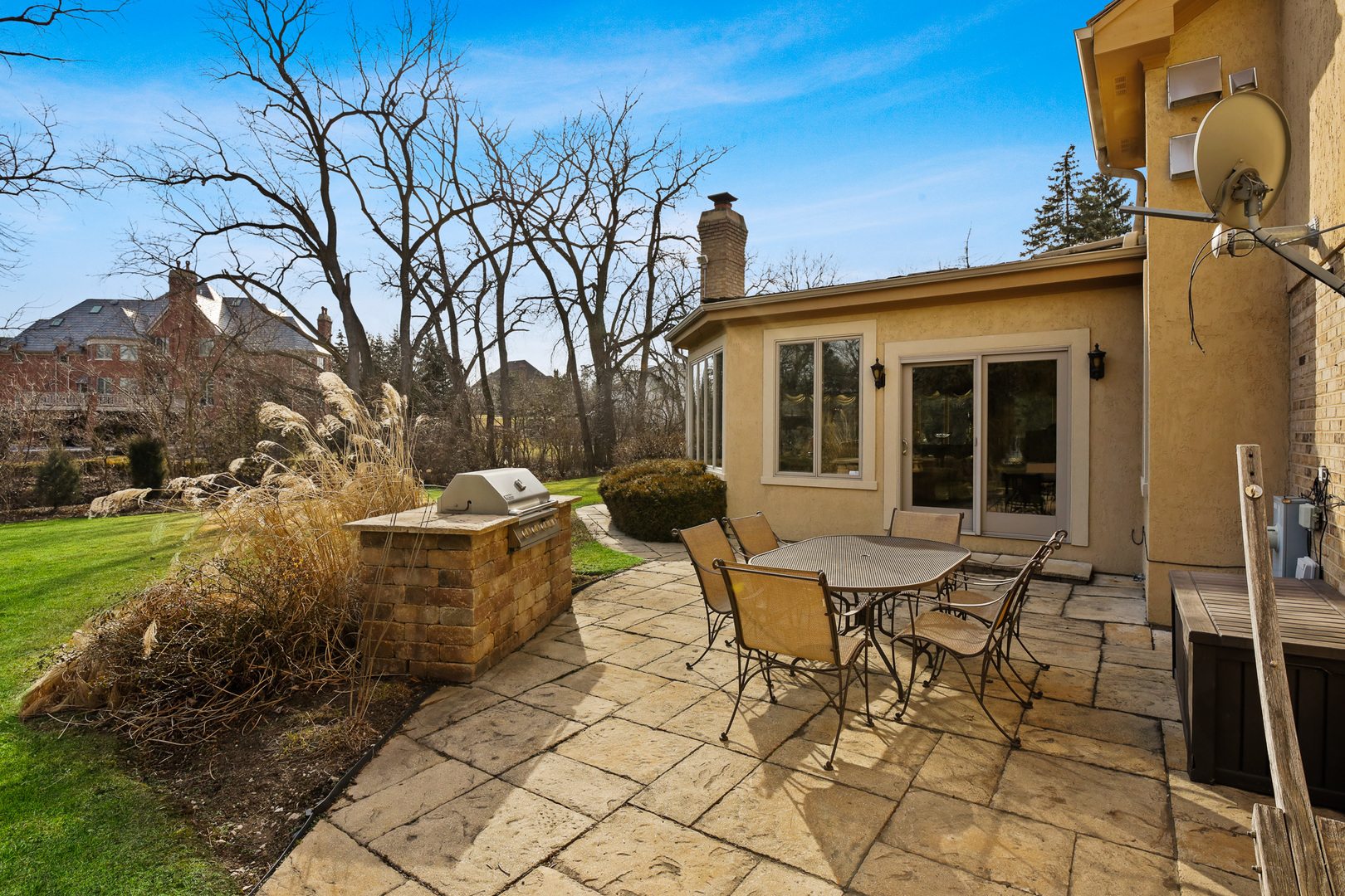 6447 Manor Drive