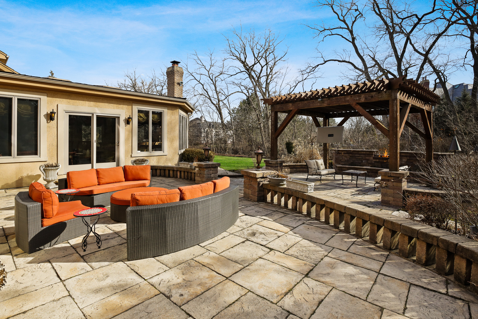 6447 Manor Drive