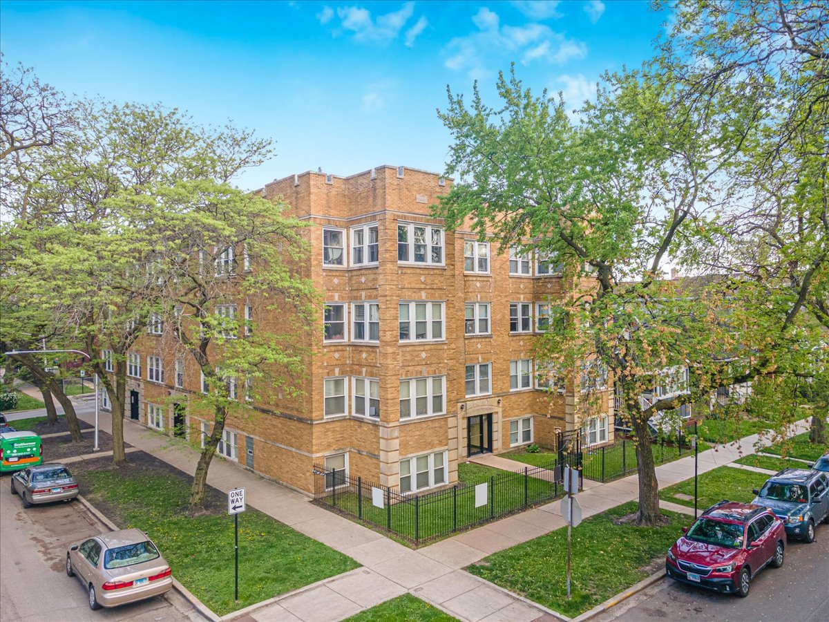 3851 W Ainslie Street Unit: G