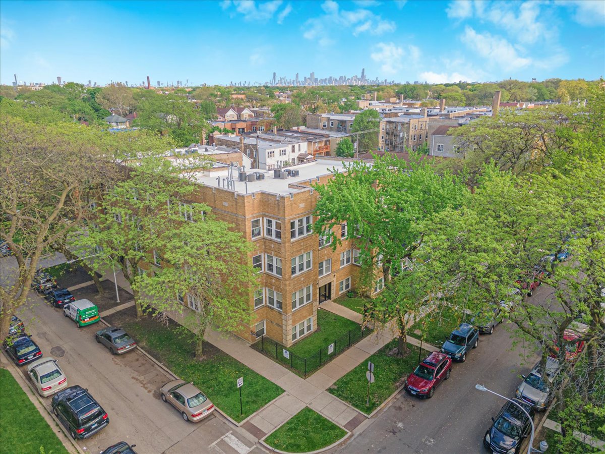 3851 W Ainslie Street Unit: G