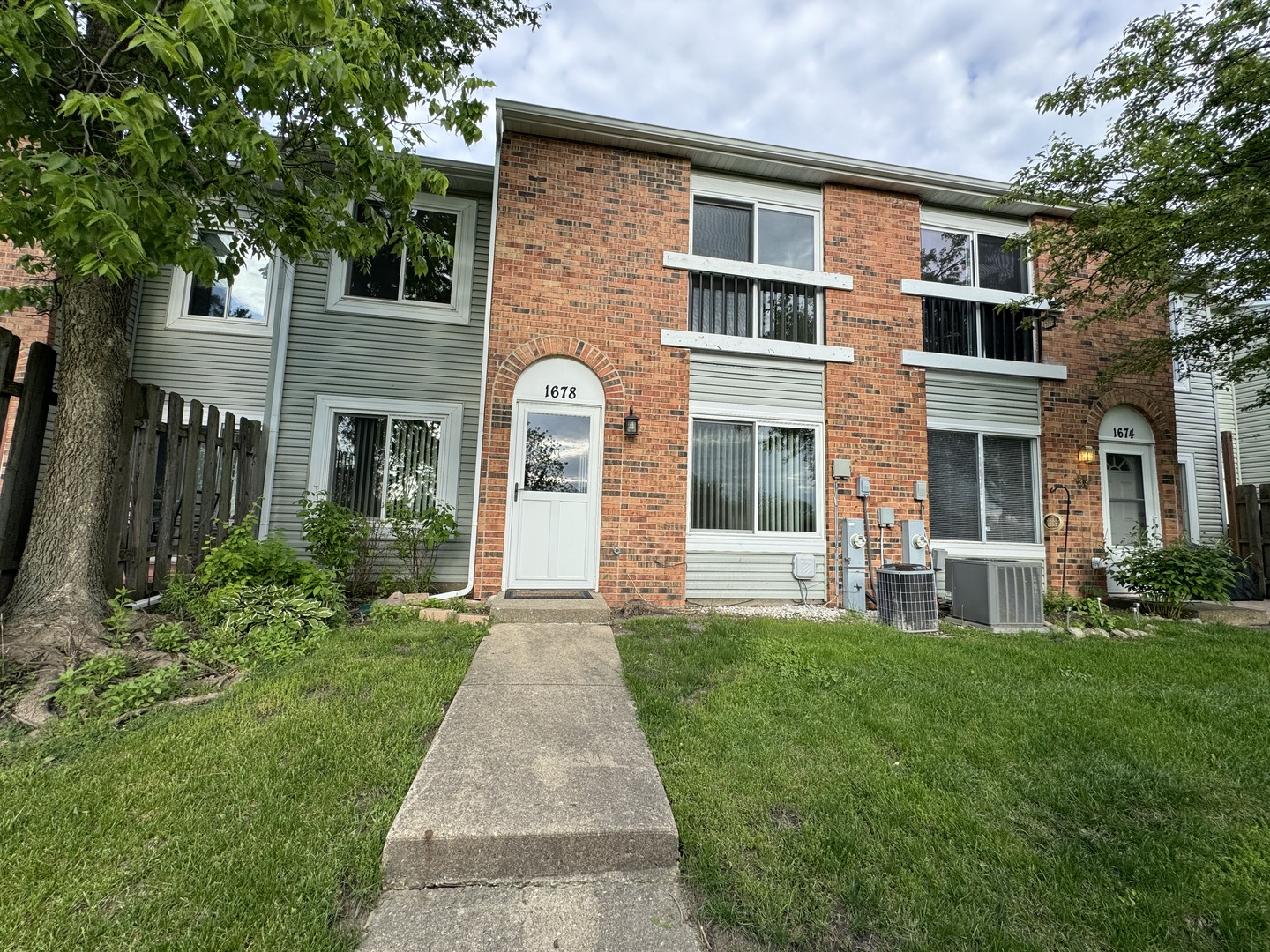 1678 Islandview Court Unit: 7