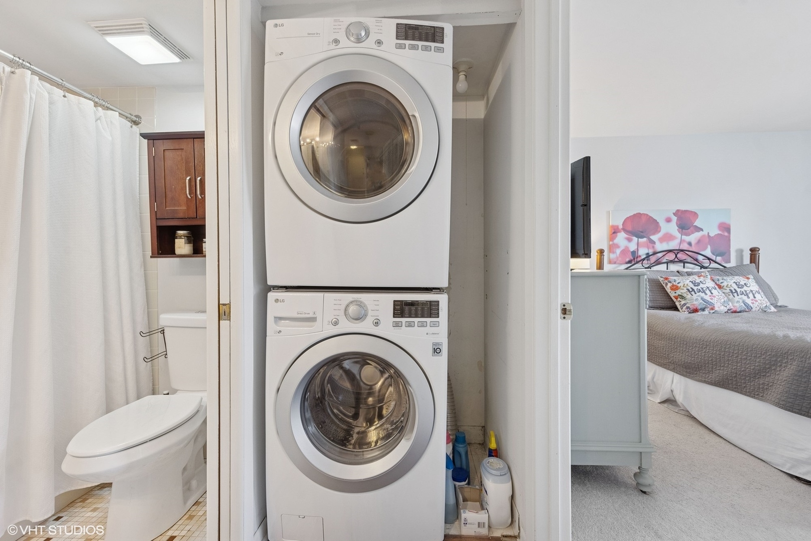 221 E Janata Boulevard Unit: 3B