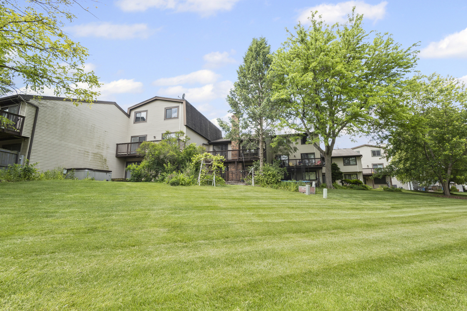 3s261 Briarwood Drive