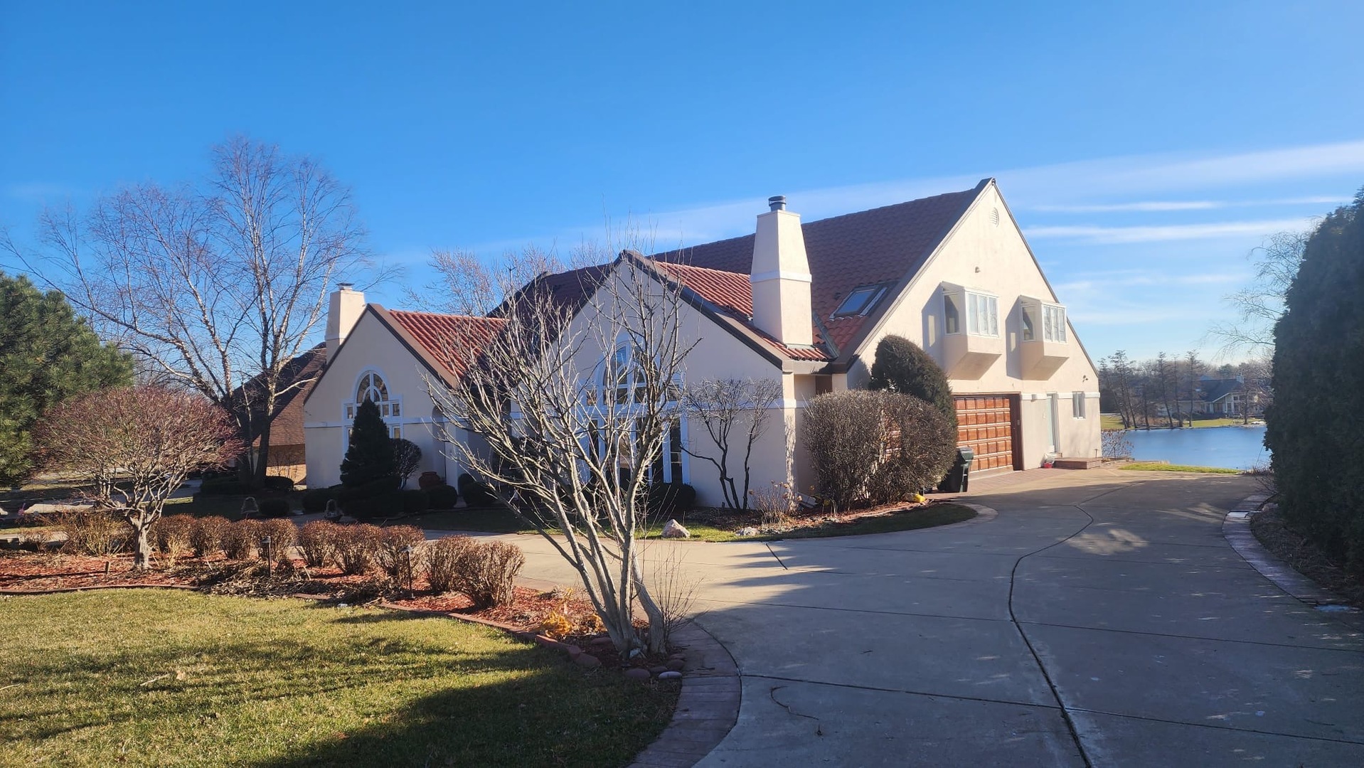 8170 Lake Ridge Drive