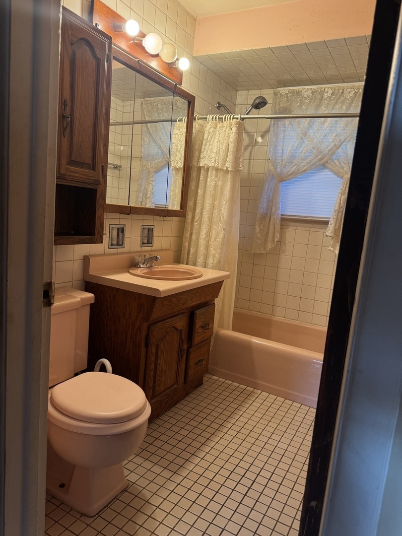 6006 Pershing Avenue