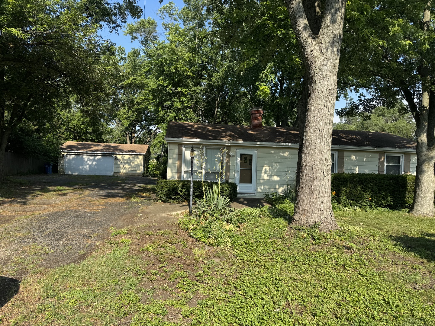 6006 Pershing Avenue