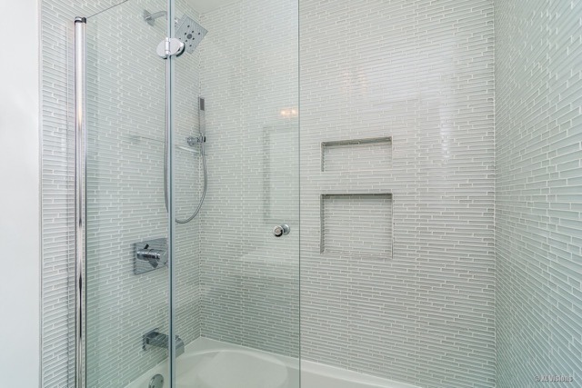 100 E Walton Street Unit: 22H