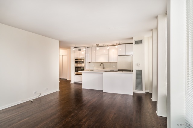 100 E Walton Street Unit: 22H