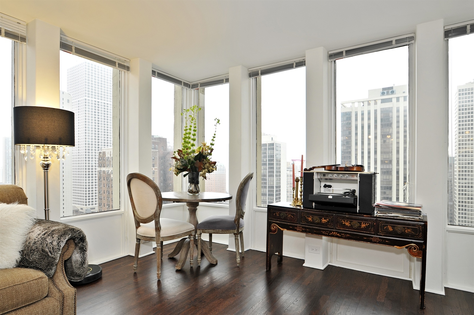 100 E Walton Street Unit: 22H