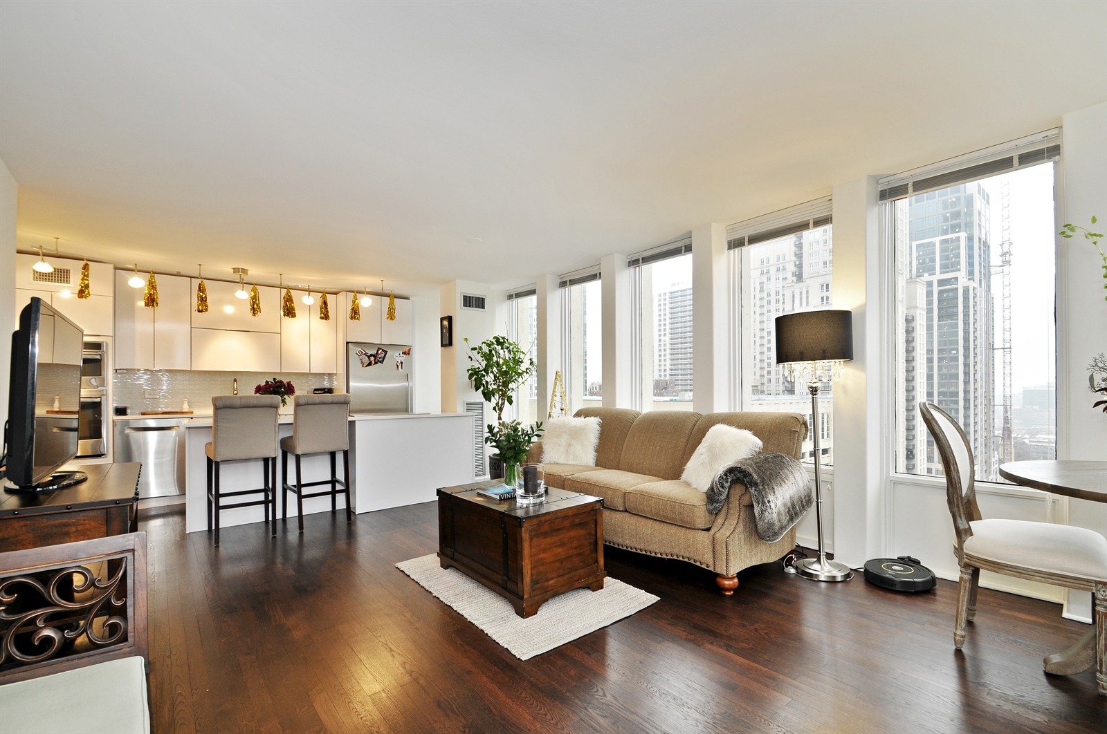 100 E Walton Street Unit: 22H