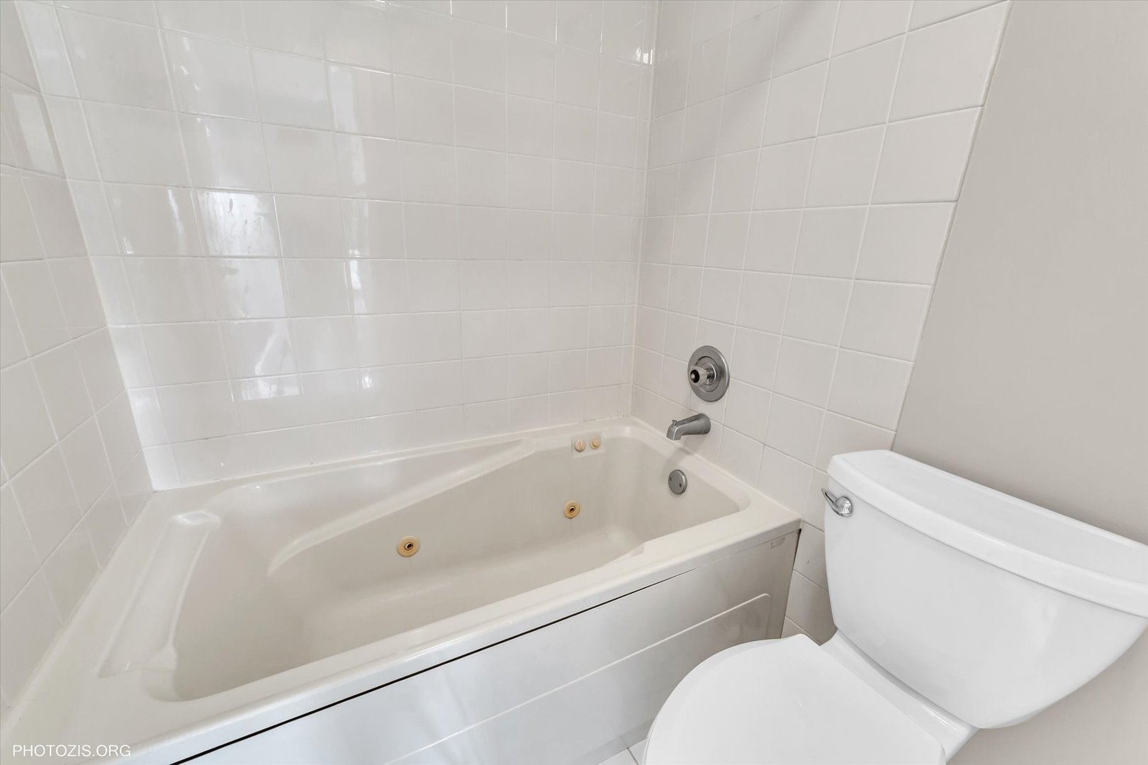 5400 Walnut Avenue Unit: 402