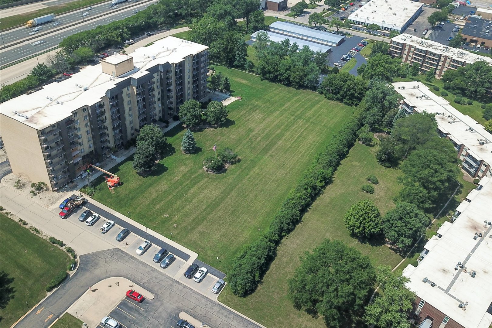 5400 Walnut Avenue Unit: 402