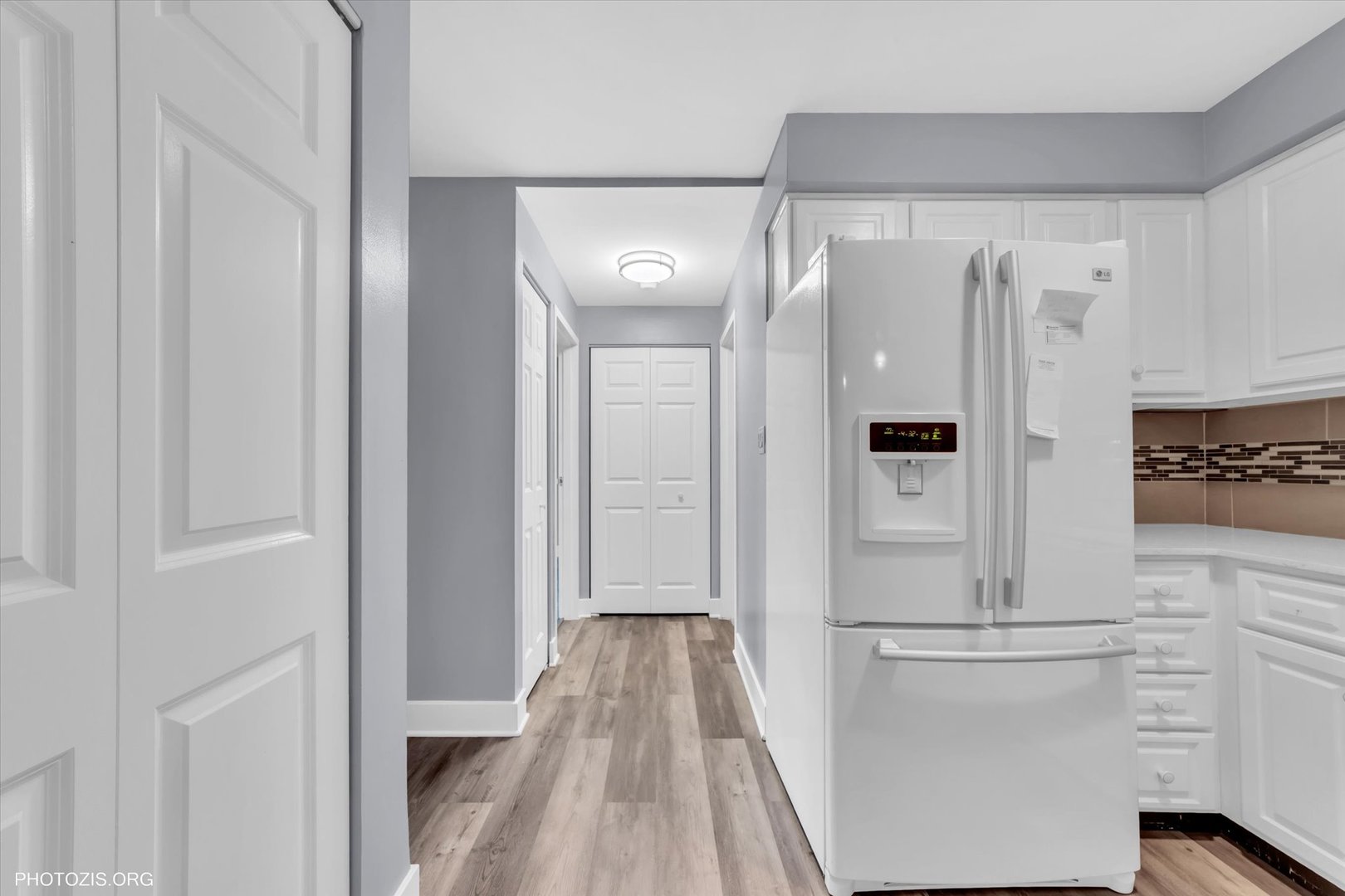 5400 Walnut Avenue Unit: 402