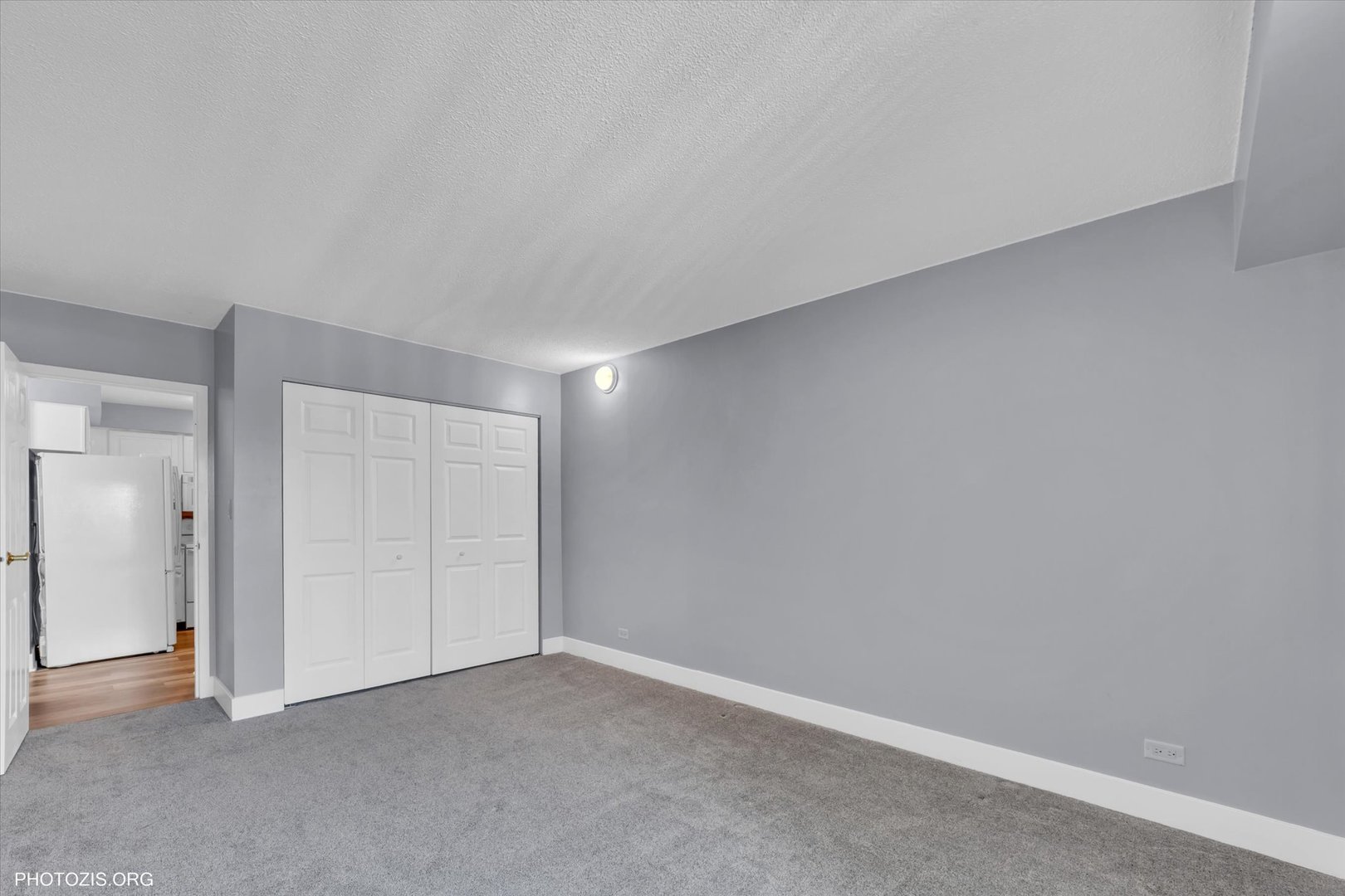 5400 Walnut Avenue Unit: 402