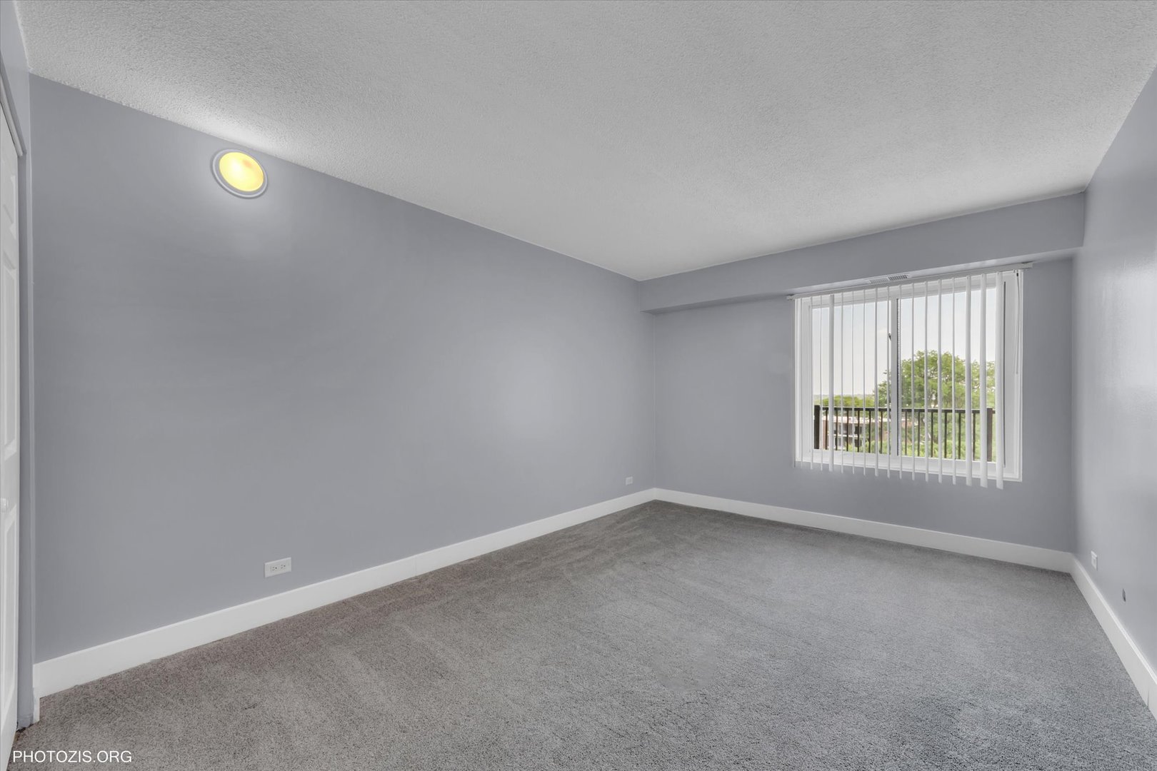 5400 Walnut Avenue Unit: 402