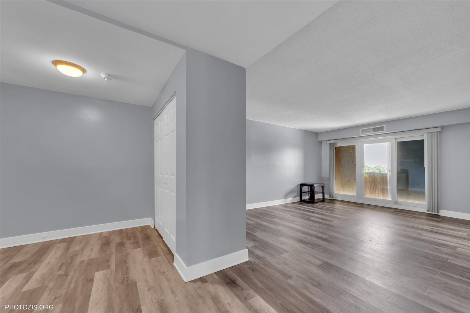 5400 Walnut Avenue Unit: 402