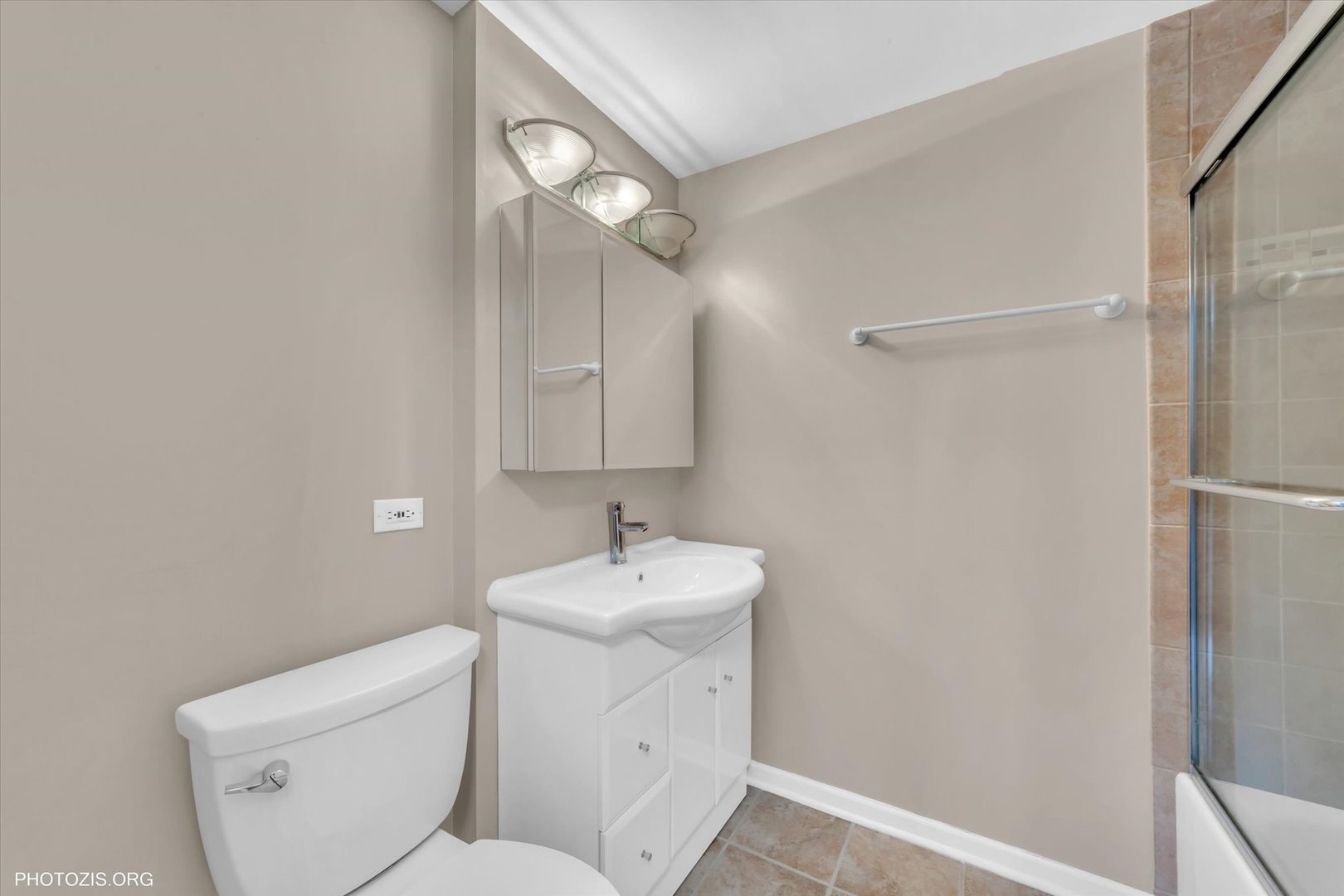 5400 Walnut Avenue Unit: 402