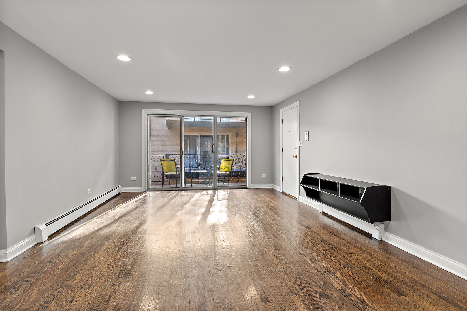 6852 N Northwest Highway Unit: 2B