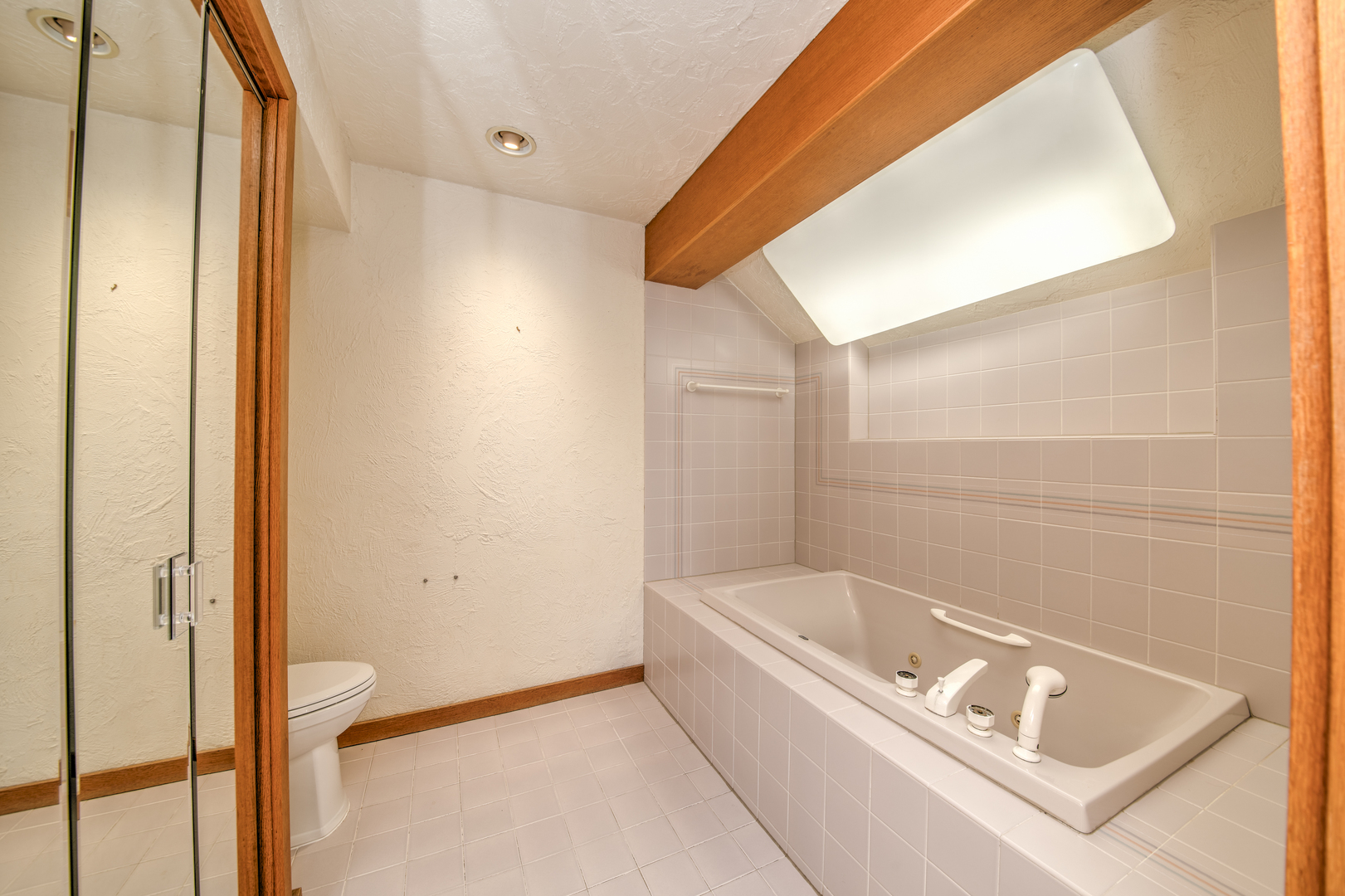 8170 Lake Ridge Drive