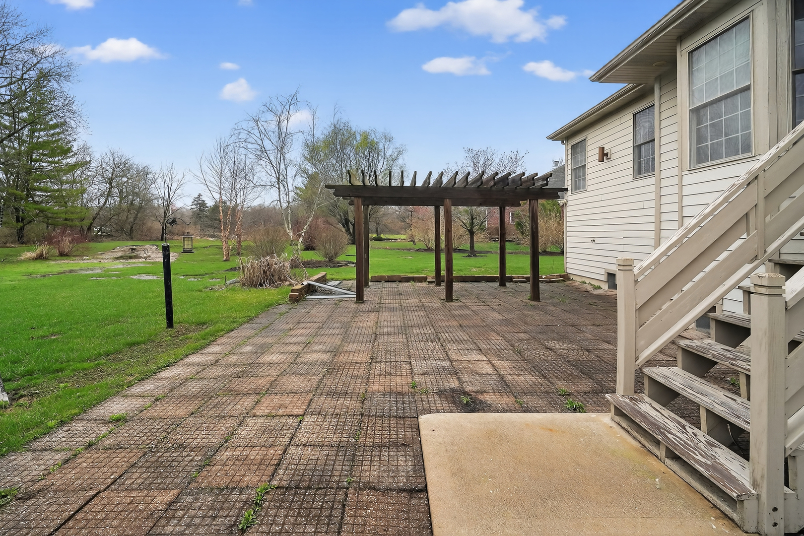 412 Rainbow Drive