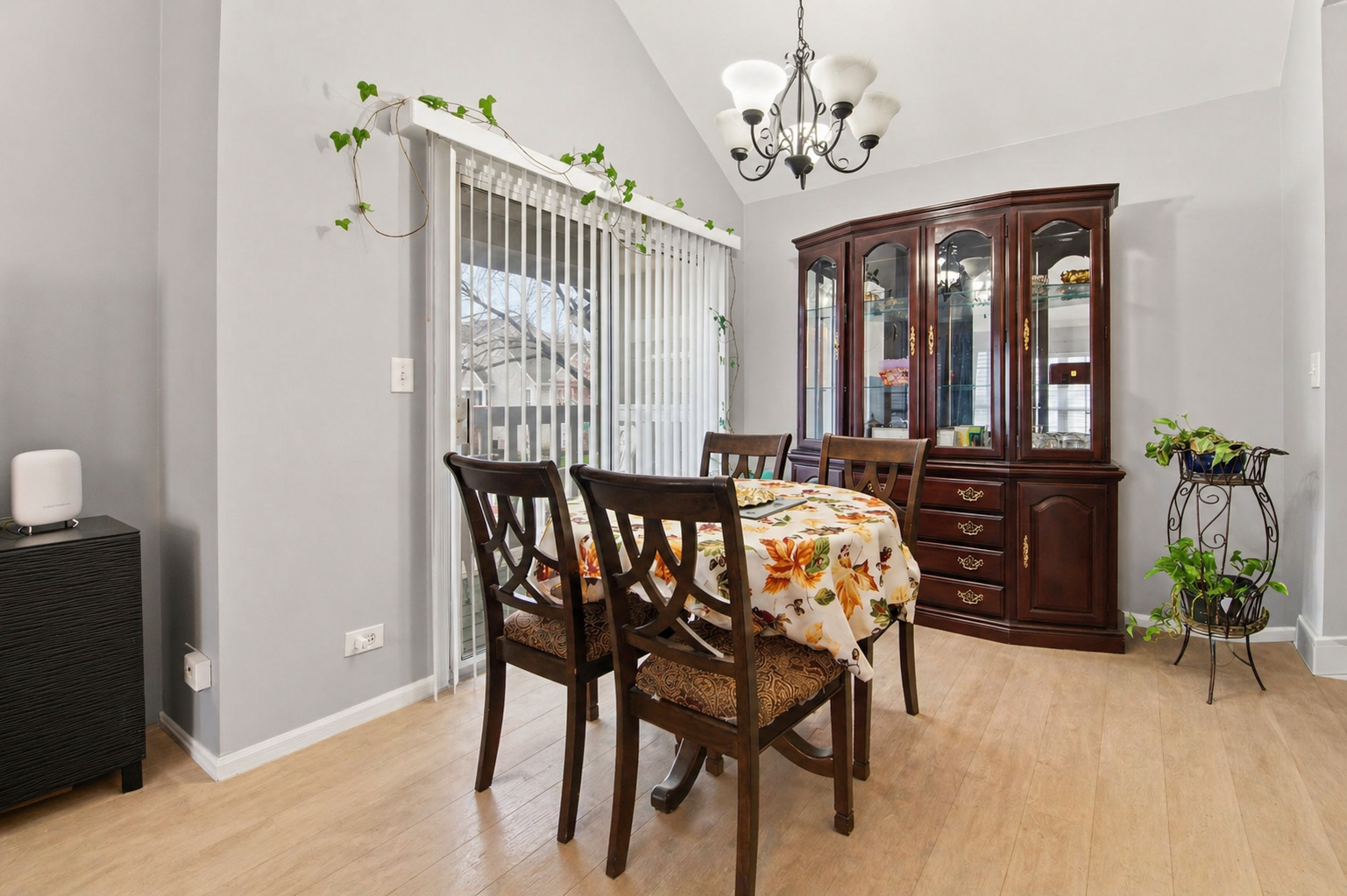 2861 Shelly Lane