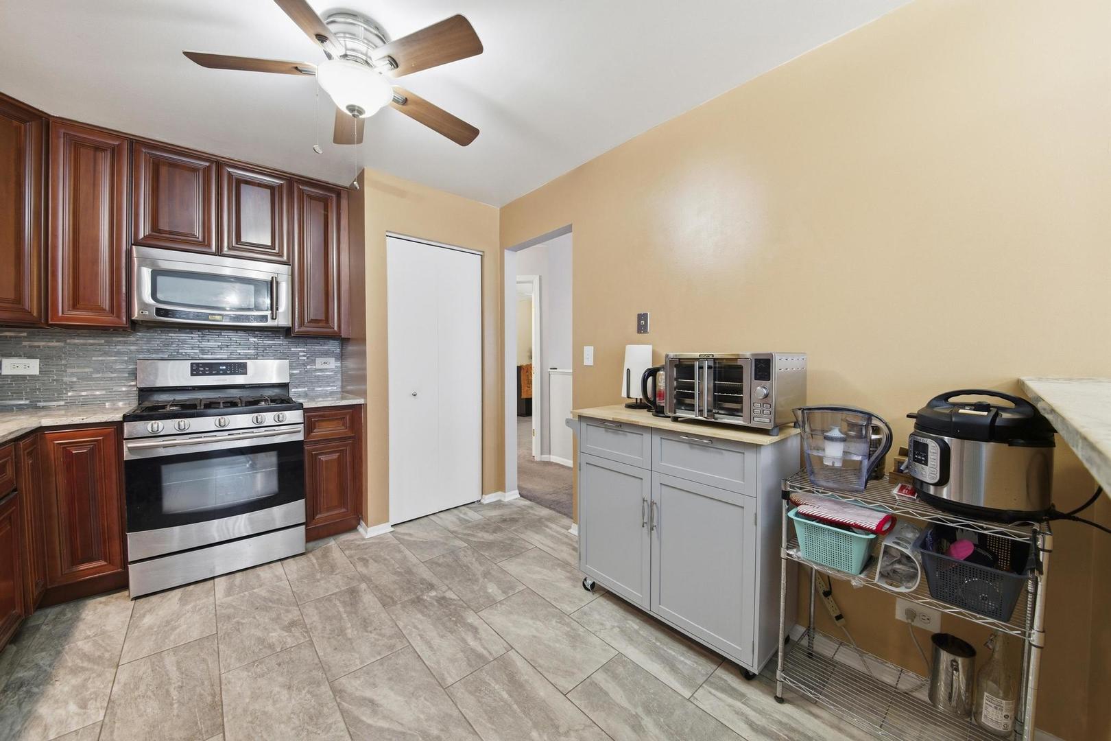 2861 Shelly Lane