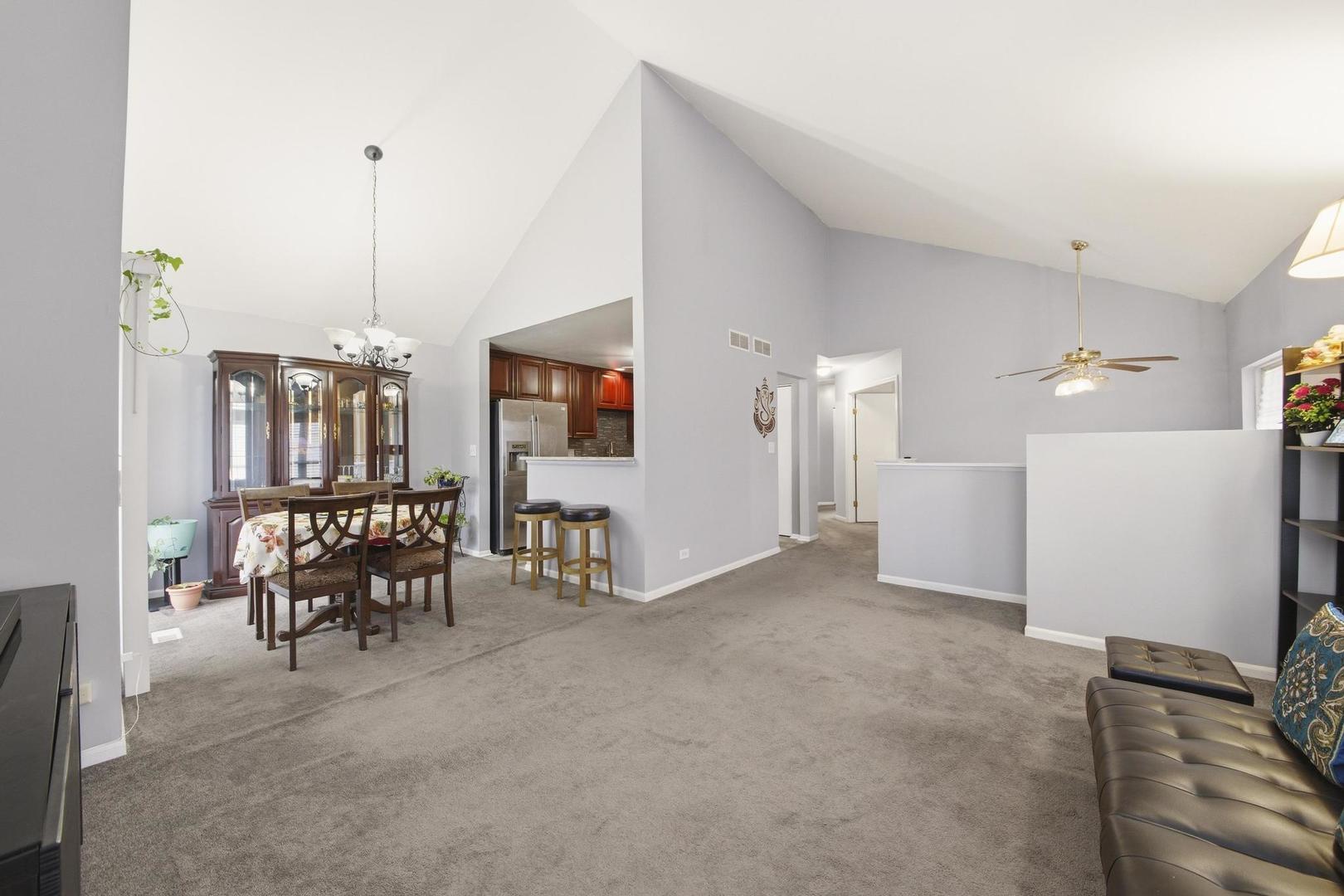 2861 Shelly Lane