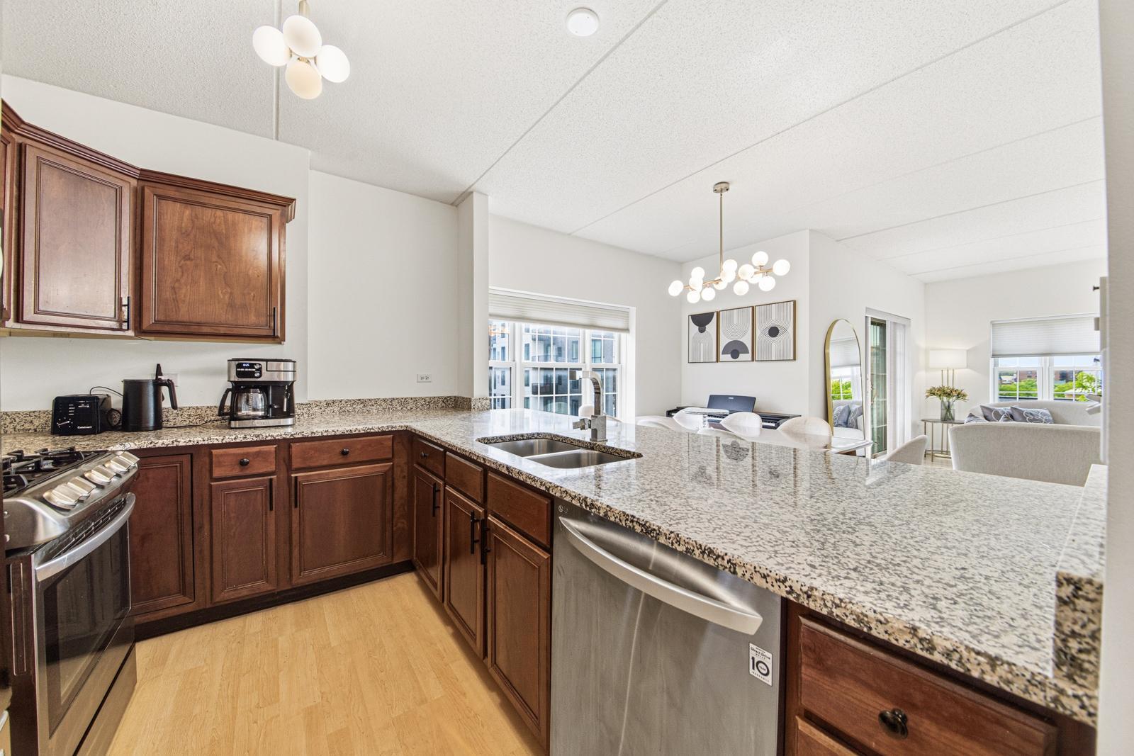 200 N Addison Avenue Unit: 501